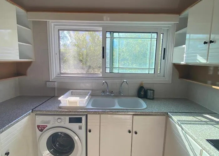 Emilia Βίλα Αγία Νάπα